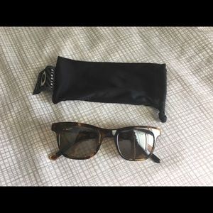 Brown tinted sunglasses🌻☀️